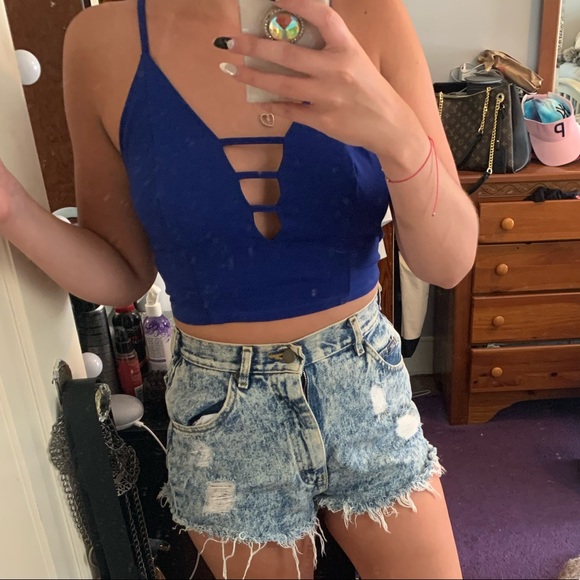 Blue Crop Top Tank - Picture 3 of 3